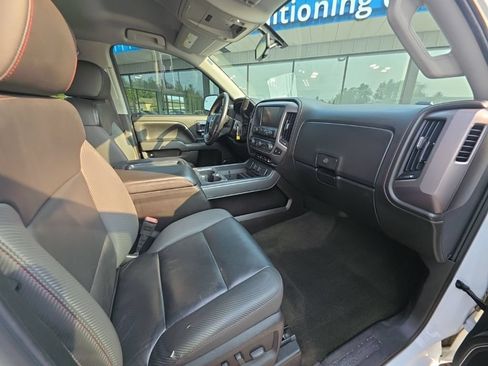 Used 2015 GMC Sierra 1500 SLT w/ All-Terrain Package AWD/4WD image 17