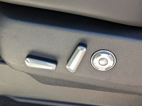 New 2025 Lincoln Navigator L Black Label image 24