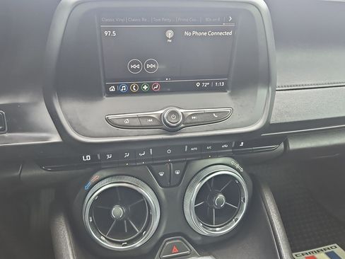 Used 2021 Chevrolet Camaro LT image 25