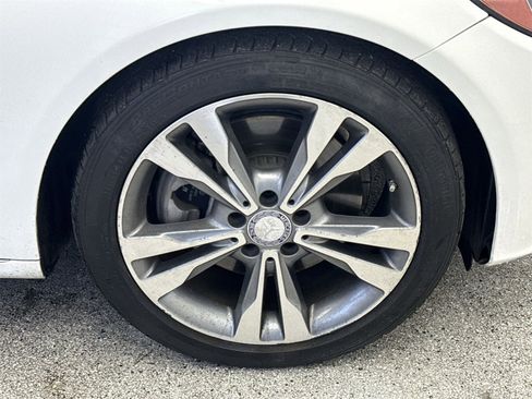 Used 2017 Mercedes-Benz C 300 Sedan w/ Premium 3 Package image 38