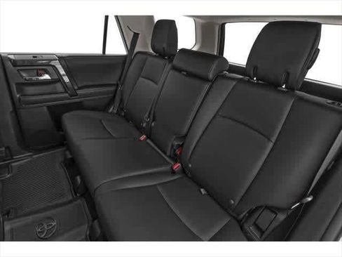 Certified 2024 Toyota 4Runner TRD Off-Road Premium image 9