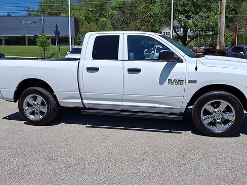 Used 2018 RAM 1500 Express w/ Express Value Package AWD/4WD image 2