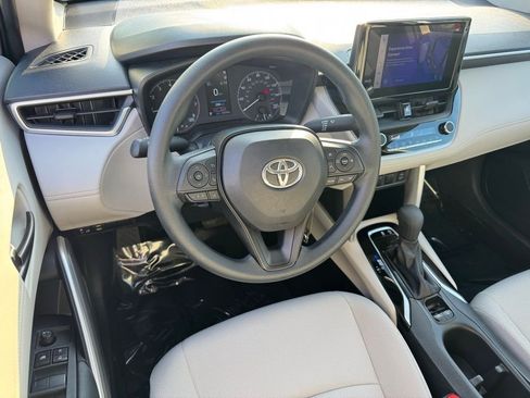 Used 2023 Toyota Corolla Cross L image 20
