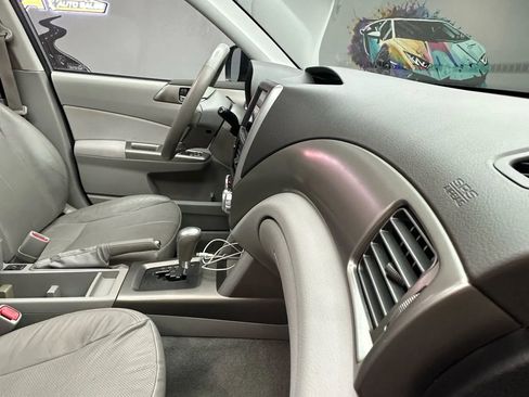 Used 2009 Subaru Forester 2.5X Limited image 32