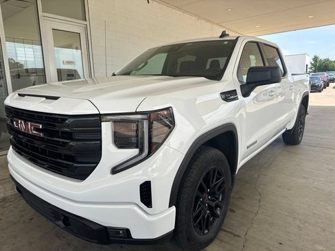 Used 2024 GMC Sierra 1500 Elevation w/ X31 Off-Road Package AWD/4WD image 1