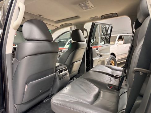 Used 2010 Lexus LX 570 4WD image 21