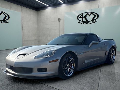 Used 2007 Chevrolet Corvette Z06 w/ Preferred Equipment Group RWD image 7