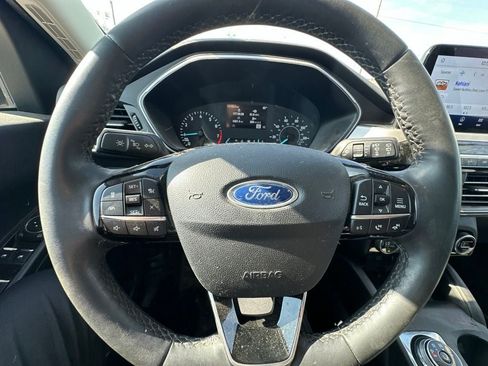 Used 2021 Ford Escape SE w/ Convenience Package FWD image 11