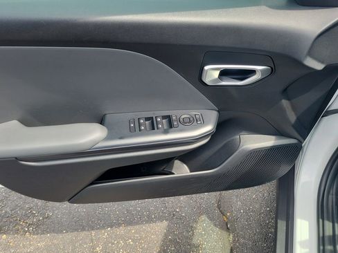 Used 2025 Kia K4 FWD image 20
