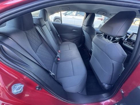 Used 2020 Toyota Corolla LE image 12