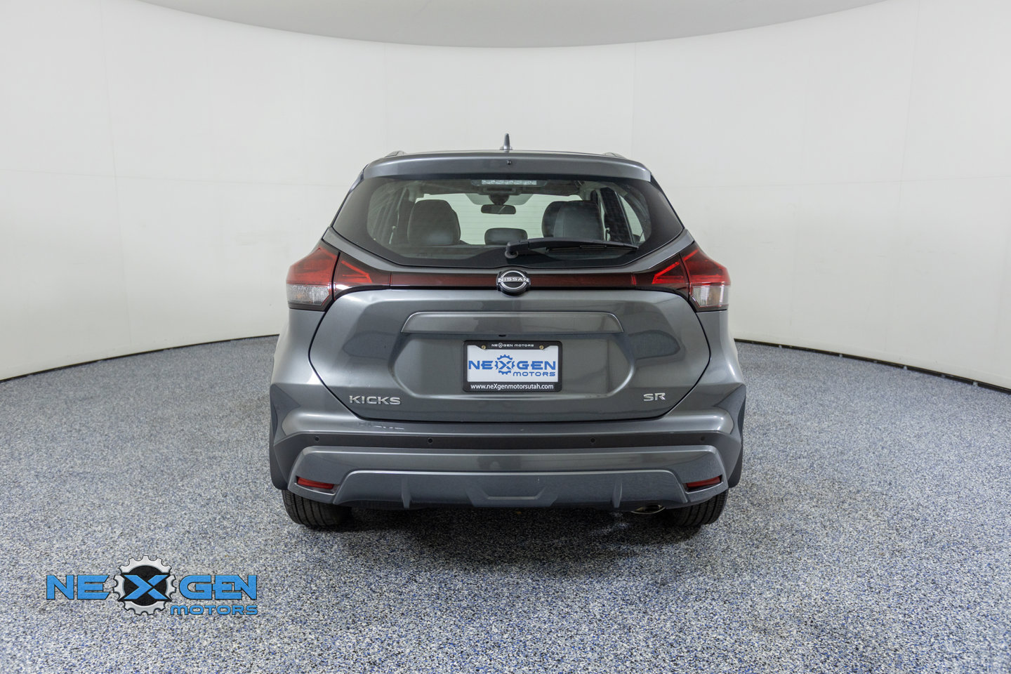 Used 2024 Nissan Kicks SR w/ SR Premium Package FWD image 7