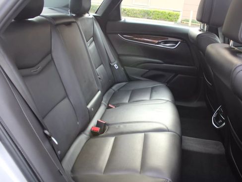 Used 2014 Cadillac XTS Luxury image 30