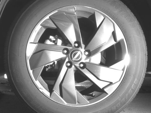 Used 2025 Nissan Rogue SV FWD image 12
