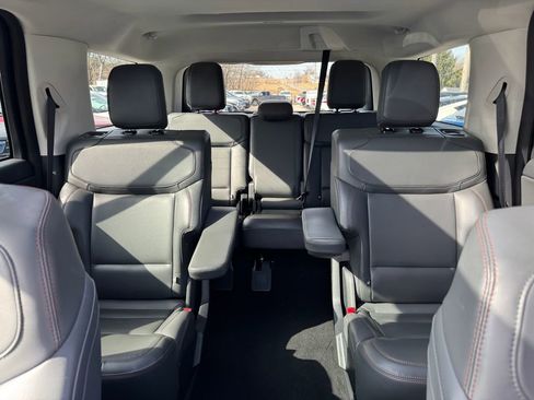 Used 2025 Ford Expedition Active image 26