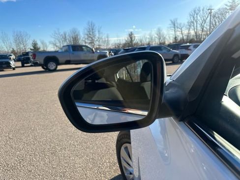 Used 2025 Nissan Sentra S image 13