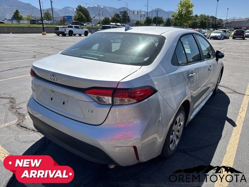 Used 2026 Toyota Corolla LE FWD image 2