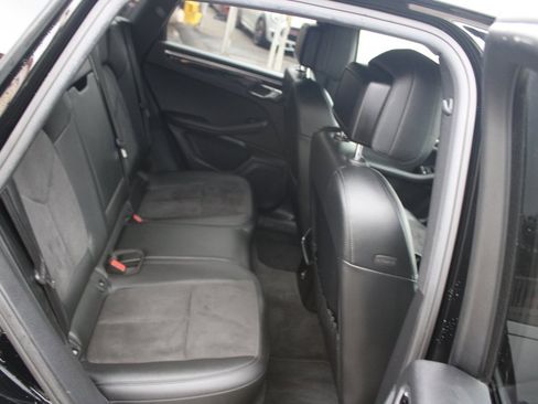 Used 2018 Porsche Macan image 29