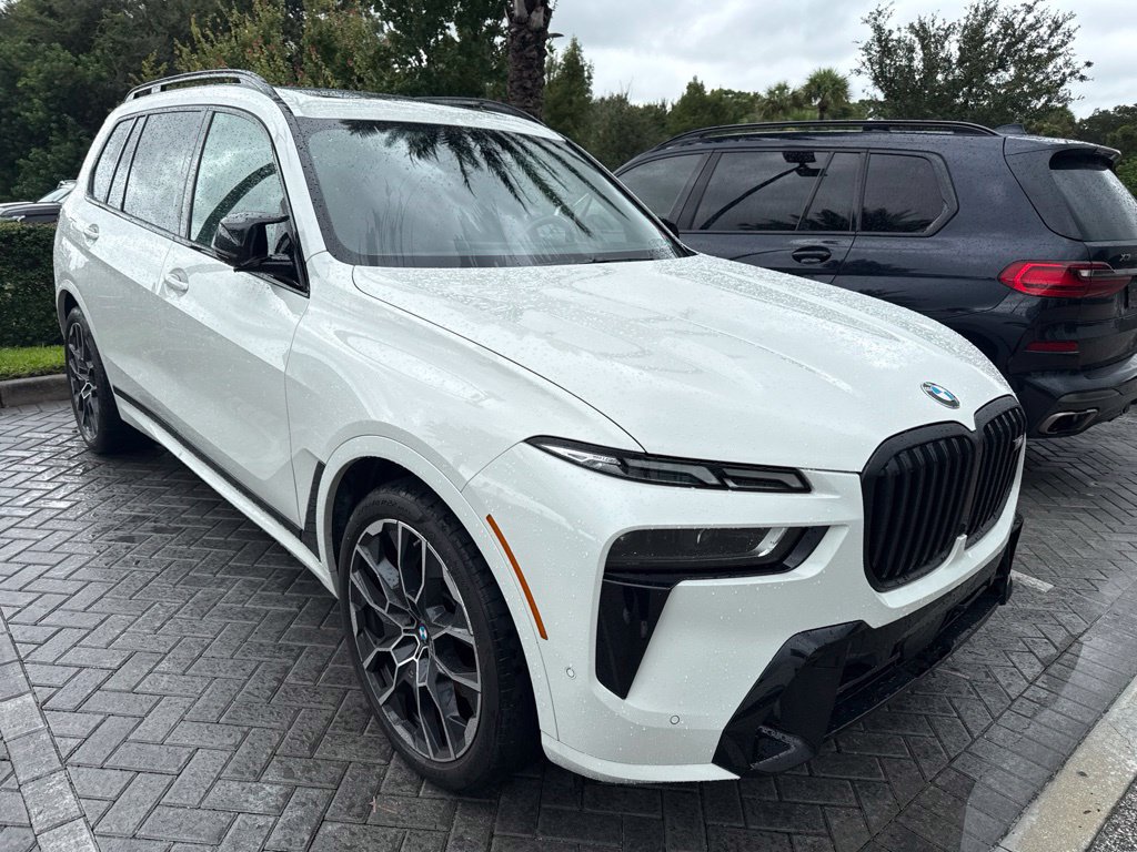 Used 2024 BMW X7 M60i w/ Executive Package AWD/4WD image 3