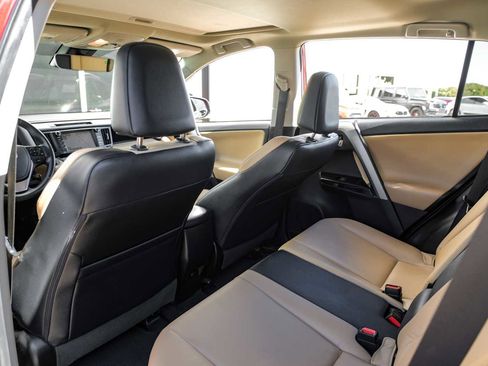 Used 2018 Toyota RAV4 Limited image 39