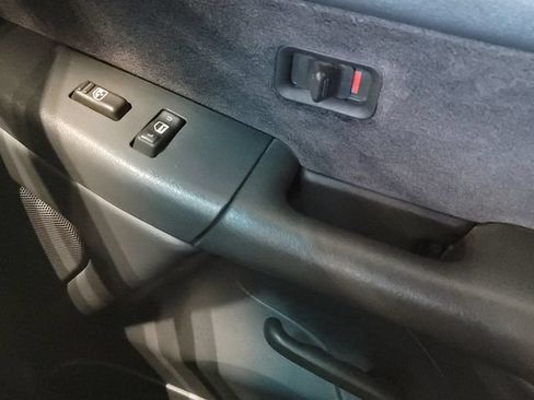 Used 2000 Chevrolet Silverado 2500 LS RWD image 24
