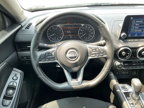 Used 2025 Nissan Sentra SV w/ All-Weather Package FWD image 12