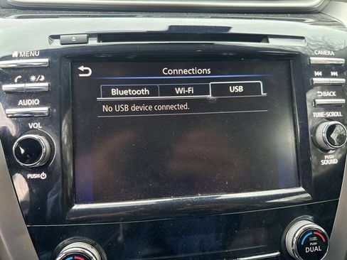 Used 2024 Nissan Murano SV image 17