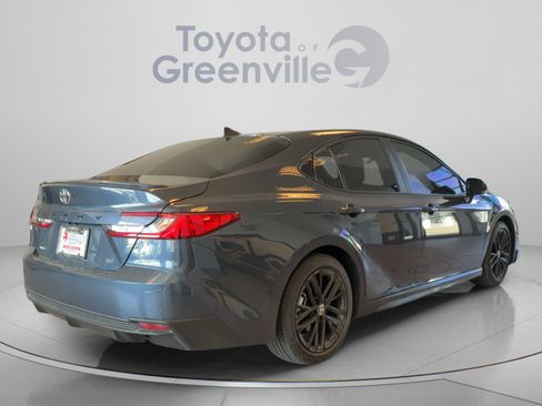 Used 2026 Toyota Camry SE w/ Multimedia Upgrade Package FWD image 6