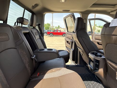 New 2025 RAM 2500 Limited image 37