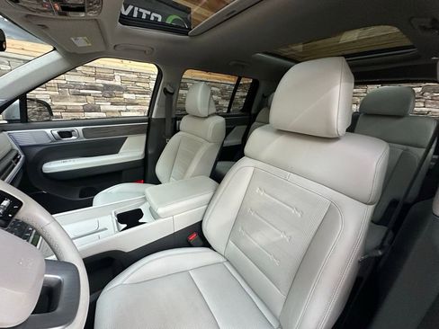 Used 2024 Hyundai Santa Fe Limited image 12