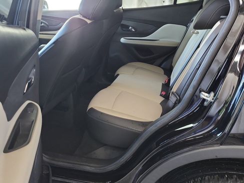 Used 2021 Buick Encore Preferred image 10