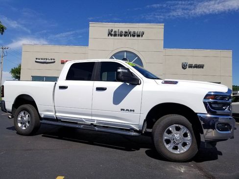 Used 2025 RAM 2500 Big Horn AWD/4WD image 1