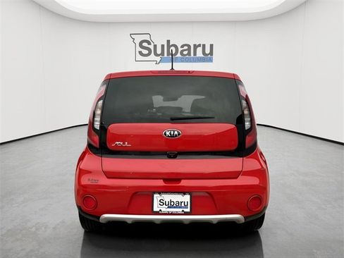 Used 2017 Kia Soul + image 6
