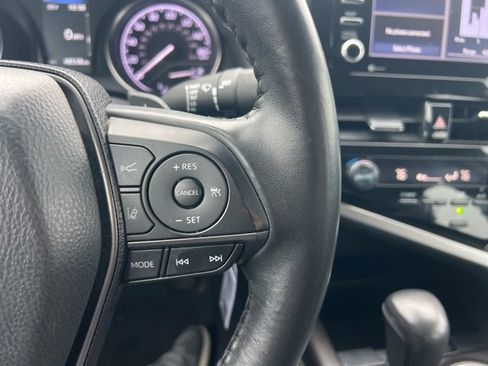 Used 2024 Toyota Camry SE image 14