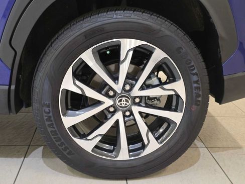 Certified 2024 Toyota Corolla Cross XLE w/ Convenience Package AWD/4WD image 8