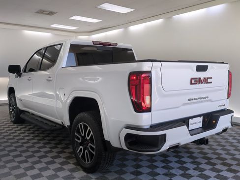 Used 2025 GMC Sierra 1500 AT4 w/ AT4 Premium Package AWD/4WD image 3