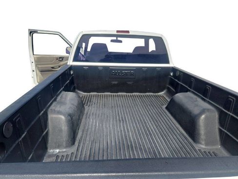Used 2001 Chevrolet S10 Pickup 2WD Extended Cab image 12