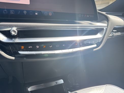 Used 2024 Cadillac Lyriq Tech RWD image 19