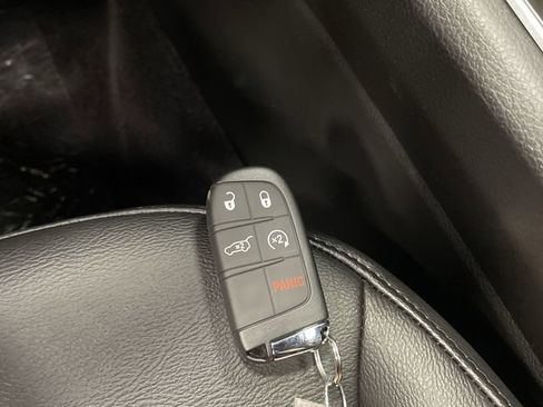 New 2025 Jeep Compass Latitude w/ Sun & Sound Group image 27