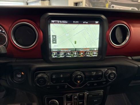 Used 2022 Jeep Wrangler Unlimited Rubicon w/ LED Lighting Group image 5