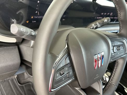 New 2025 Buick Envista Avenir image 19