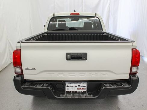 Used 2022 Toyota Tacoma SR AWD/4WD image 10