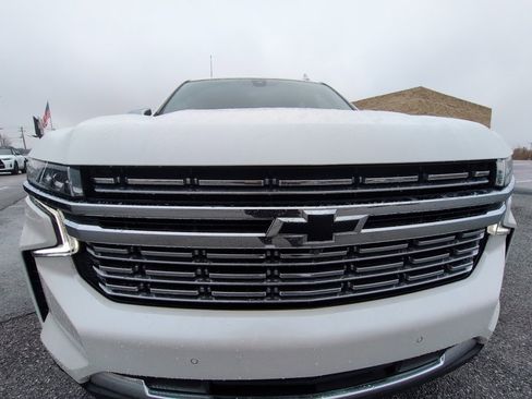 Used 2021 Chevrolet Tahoe Premier w/ Premium Package image 2