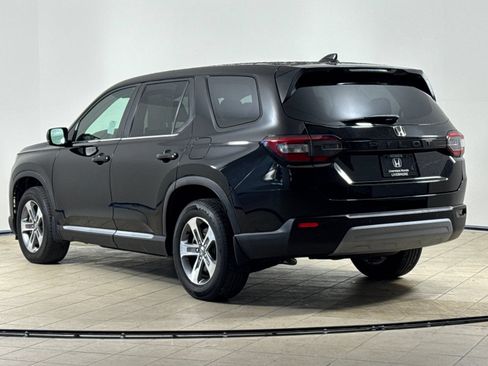 Used 2025 Honda Pilot EX-L image 4