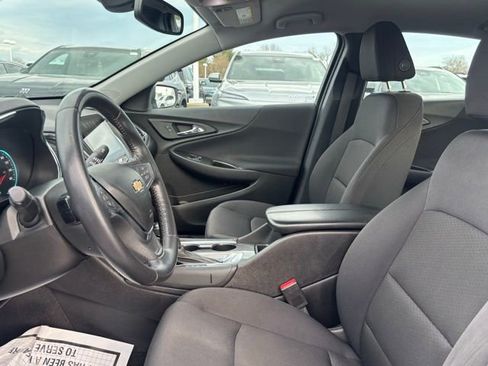 Used 2016 Chevrolet Malibu LT image 12