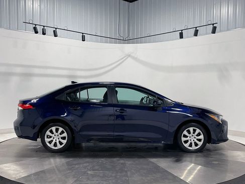 Used 2022 Toyota Corolla LE w/ Carpet Mat Package (TMS) image 10