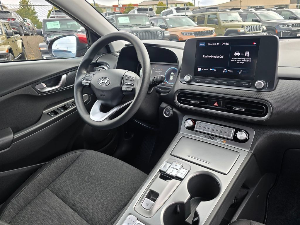 Used 2023 Hyundai Kona SE FWD image 10
