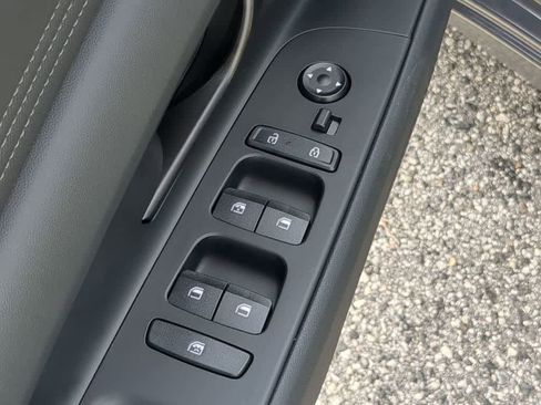 New 2026 Hyundai Elantra Sport FWD image 18