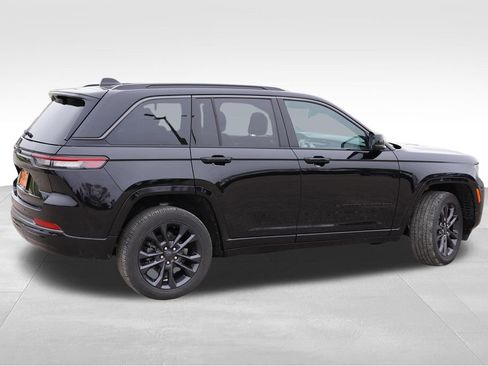 Certified 2026 Jeep Grand Cherokee Limited AWD/4WD image 4