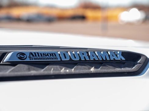 Used 2022 Chevrolet Silverado 2500 LTZ w/ LTZ Convenience Package image 14