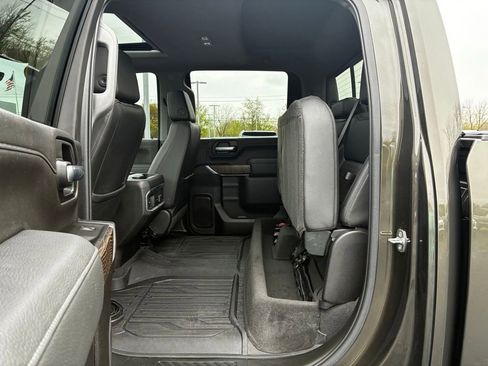Used 2022 GMC Sierra 2500 Denali w/ Denali Ultimate Package AWD/4WD image 35